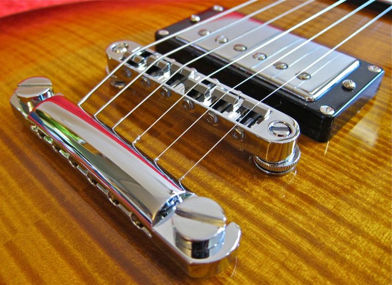 Read more about the article Epiphone Les Paul Tune-o-matic Bridge Upgrade: Choosing a Les Paul Bridge for Epiphone and Other Imports