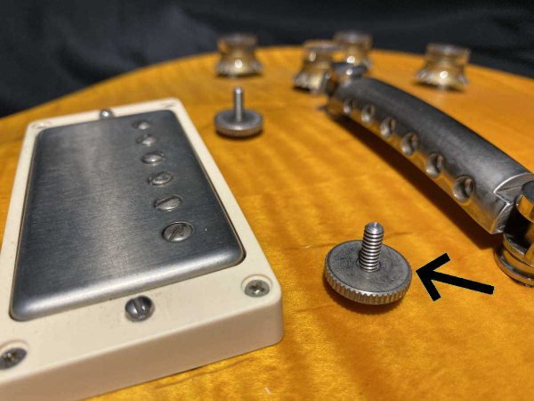 Thumb Wheels Rotate On Posts